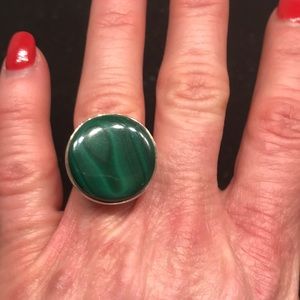 Pretty round Malachite ring